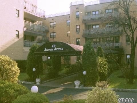 Primary Photo - 40 Stoner Ave