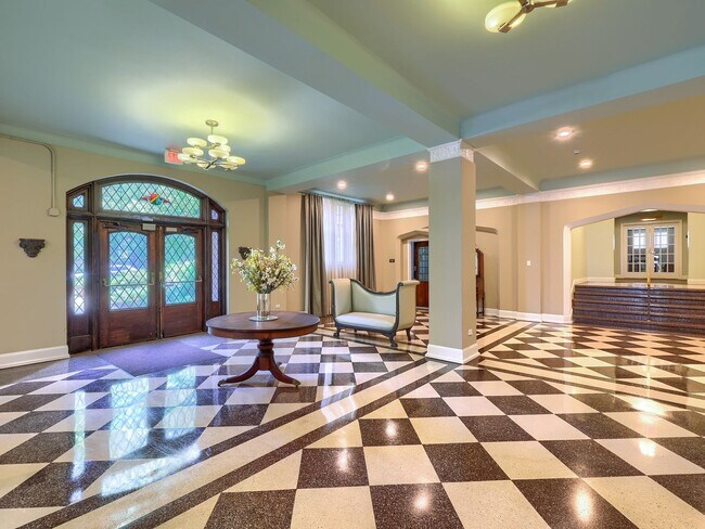 Foto del edificio - 1525 N Front St