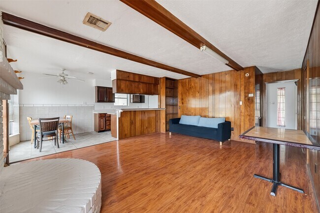 Foto del edificio - 9318 Neff St