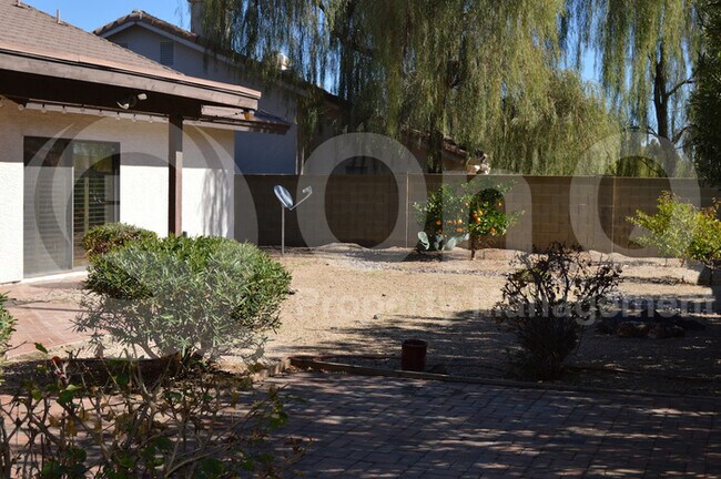 Building Photo - 3701 E Nambe Ct