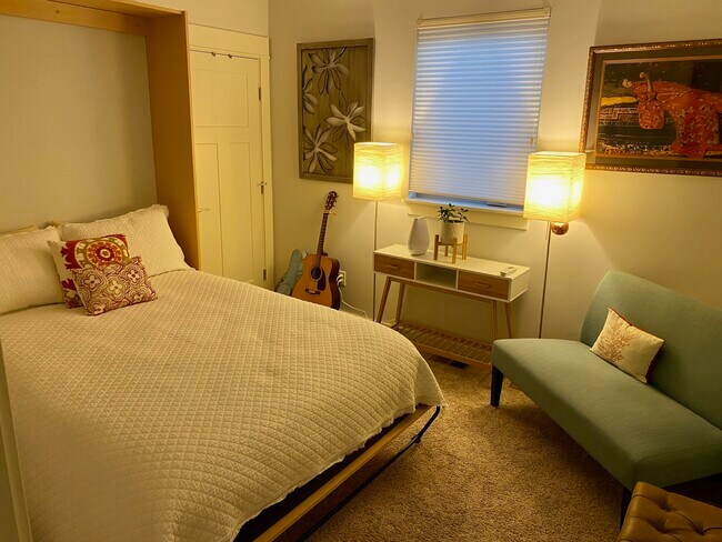 Segundo dormitorio con cama abatible. - 151 Starbuck Cir