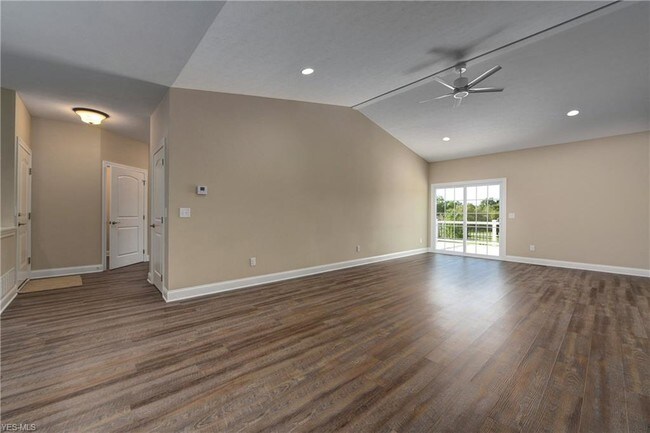 Foto del edificio - 25784 Center Ridge Rd
