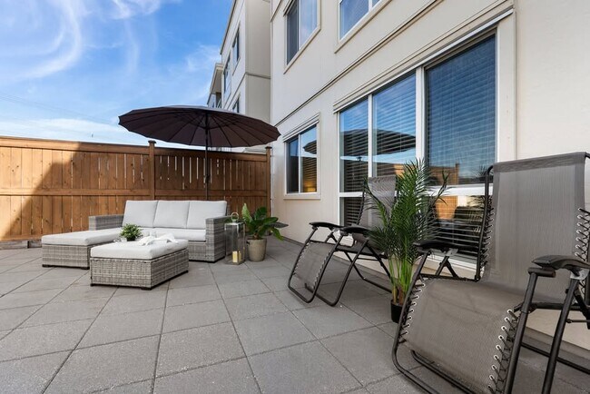 Photo du bâtiment - Spacious 2 Bed 2 Bath Condo for Rent in Morgan Crossing!