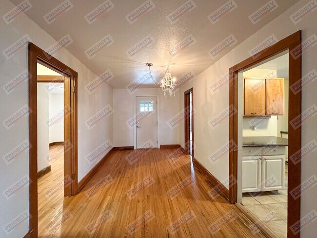 Foto del edificio - 3 bedroom, 2 bath 1,356 sqft single-family...