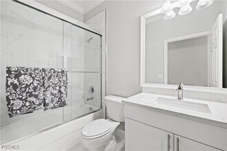 Building Photo - 10392 Autumn Breeze Dr