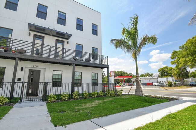 Foto del edificio - 2726 5th Ave S