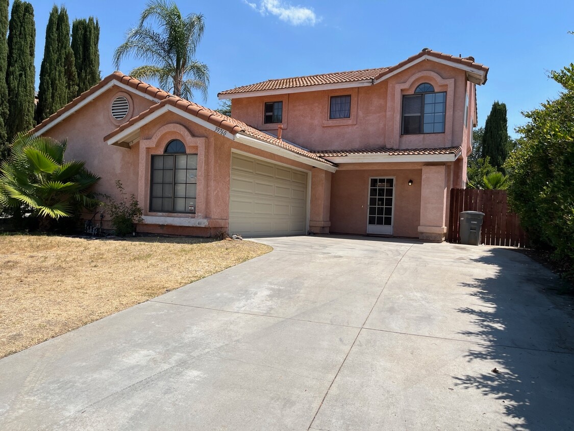 Primary Photo - 39760 Rustic Glen Dr