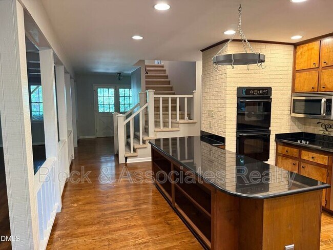 Foto del edificio - 120 Keeter Cir