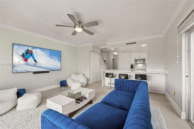 Photo - 300 Euclid Ave Apartment