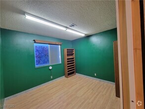 Building Photo - 4723 Desert Vista Rd