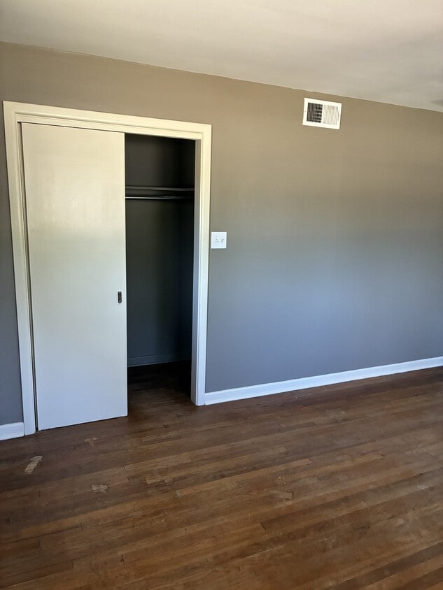 Building Photo - 1609 McCann Rd