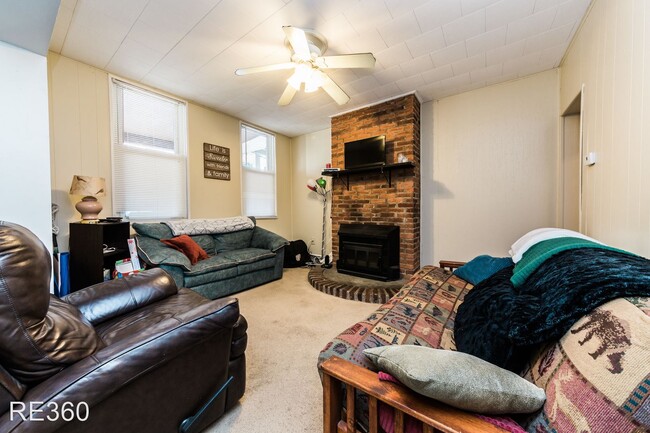 Building Photo - 2 br, 1 bath House - 236 Plymouth St Mt Wa...