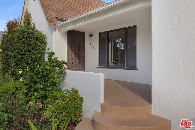 Foto del edificio - 2340 Camden Ave