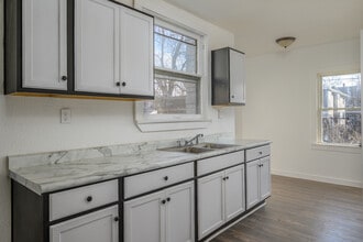 Building Photo - 3854 Drexel Dr