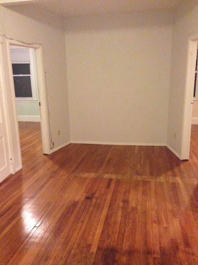 Foto del edificio - 28 Park Vale Ave