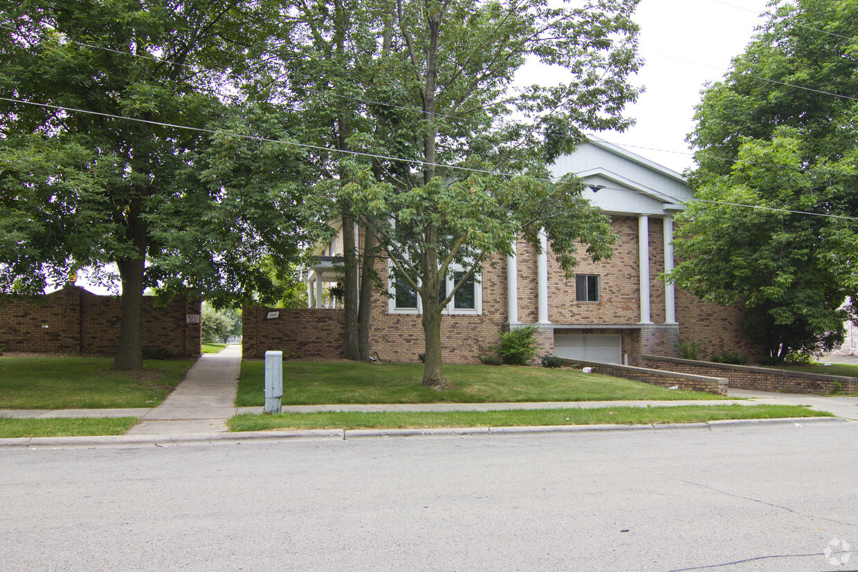 Apartments 1525 Capitol Dr Green Bay, WI Apartments for