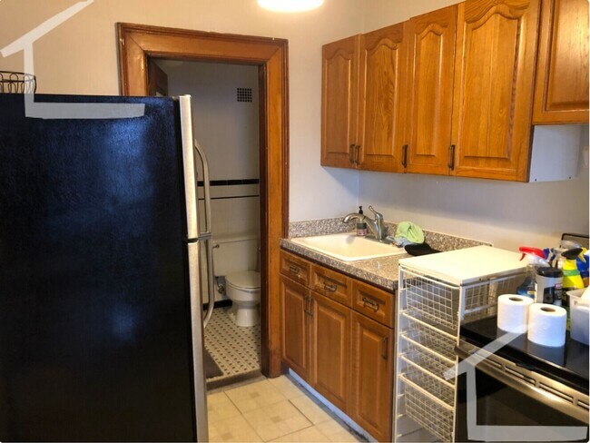 Photo - 9/1 No Fee! Sunny, charming 1BR near Kenmore, Audobon Circle! Apartment