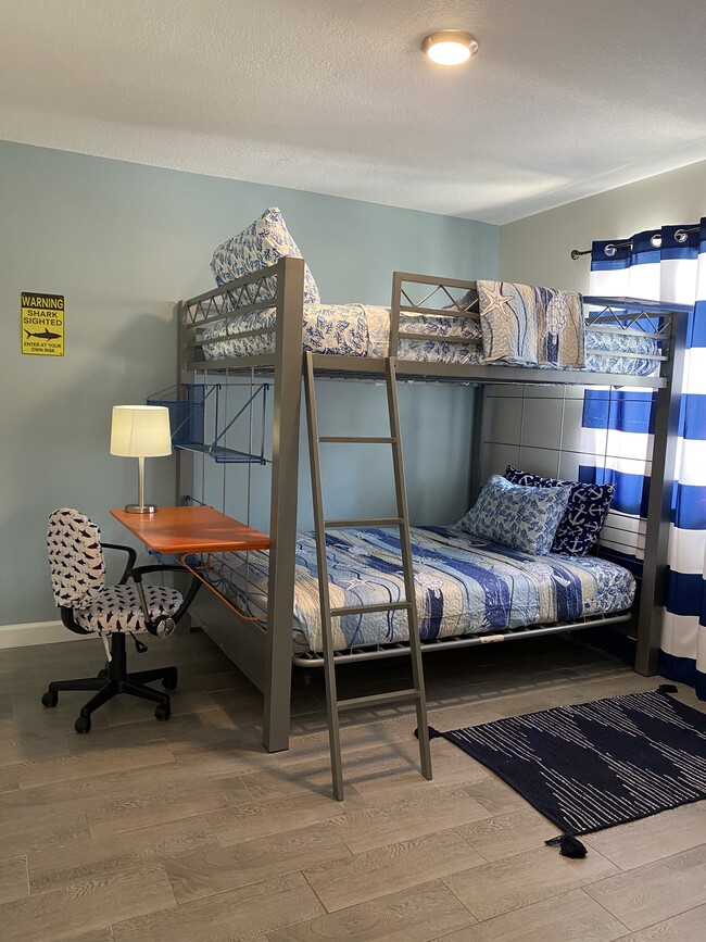 Bedroom - 190 Seminole Ln