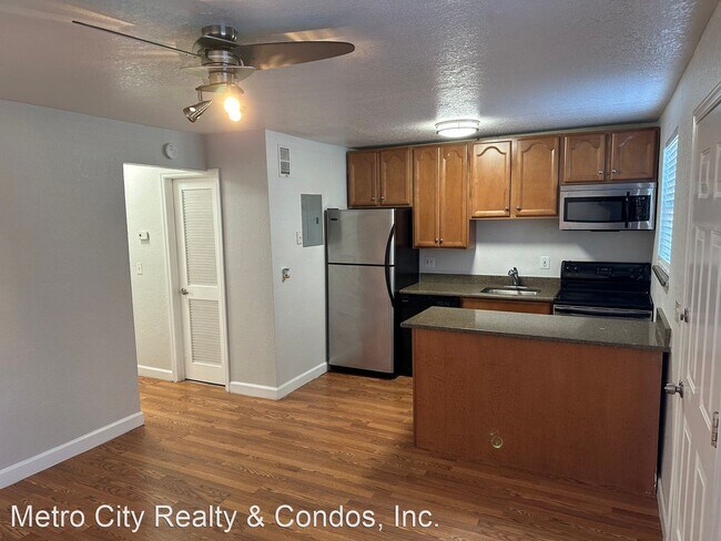 Building Photo - 1 br, 1 bath House - 805 Weldona Lane #104