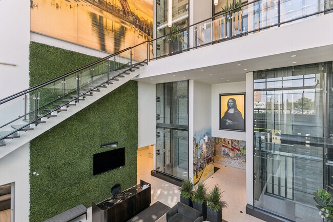 Lobby Photo - Le Louvre Residences