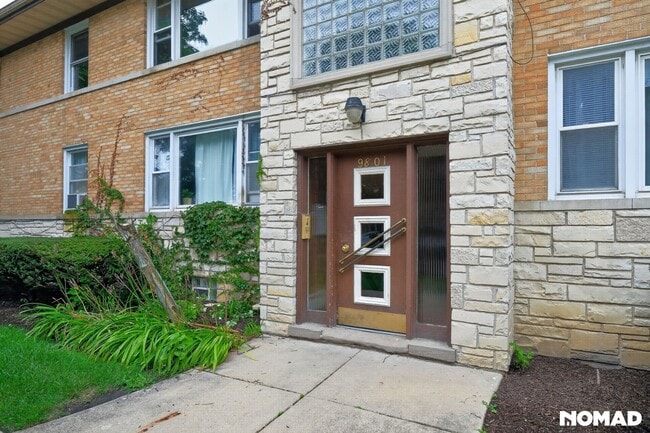 Building Photo - 9801 Schiller Blvd