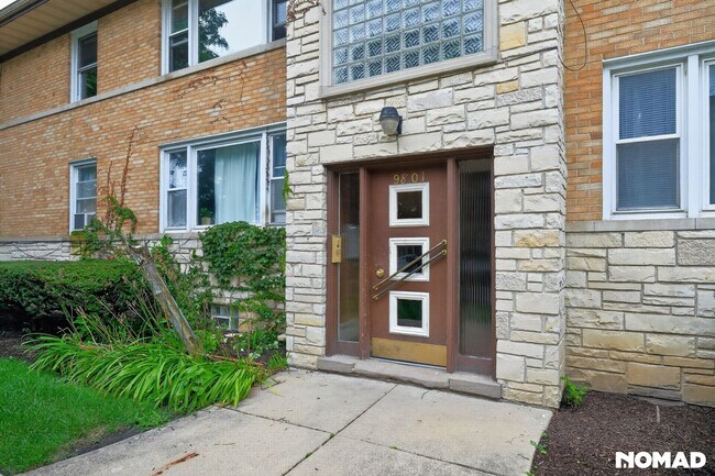 Foto del edificio - 9801 Schiller Blvd