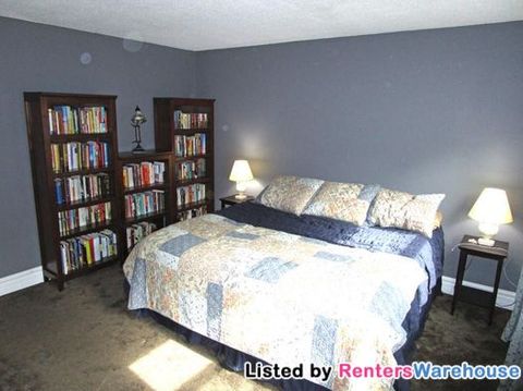 Foto del edificio - 586 Maple Park Dr