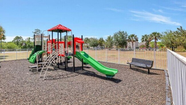 Foto del edificio - 9322 Treasure Coast St