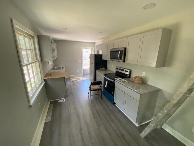 Building Photo - 927 Goodbar Dr