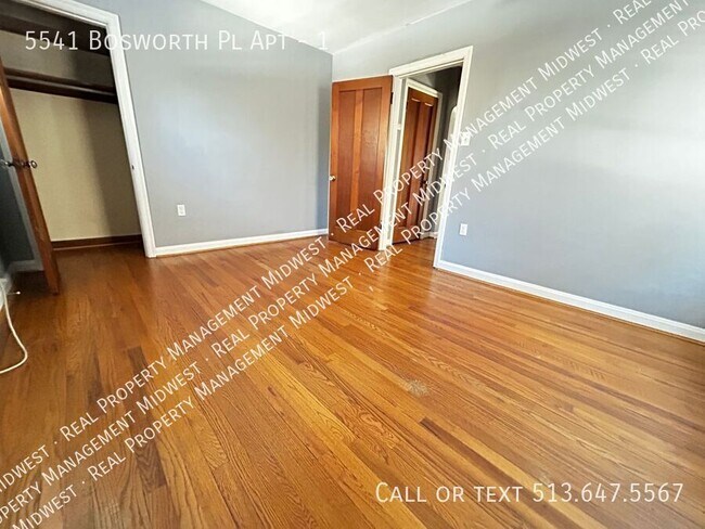 Foto del edificio - 5541 Bosworth Pl