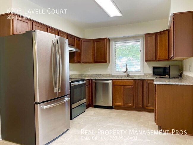 Foto del edificio - 6205 Lavell Ct