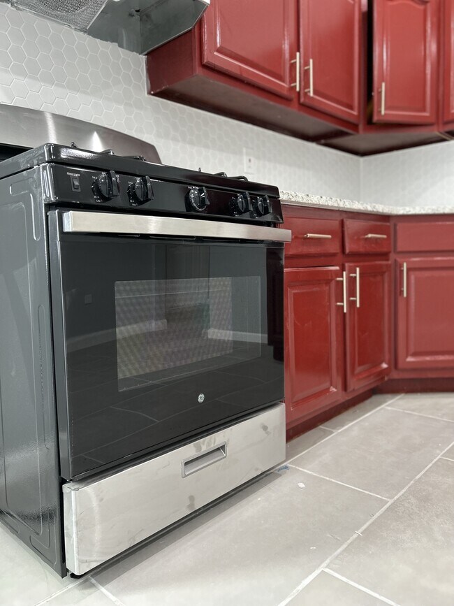 Foto del edificio - 122 Shephard Ave