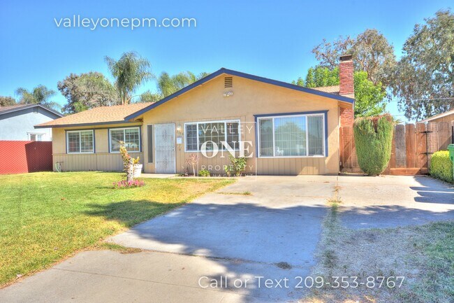 Building Photo - Your Affordable Beach Oasis in Atwater!