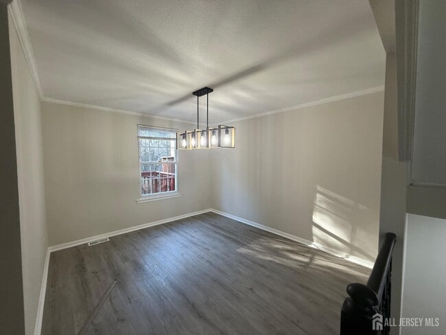 Foto del edificio - 14 James Cubberly Ct