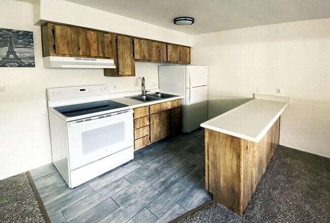 Foto del edificio - Renovated 1-Bedroom Condo in Gated North P...