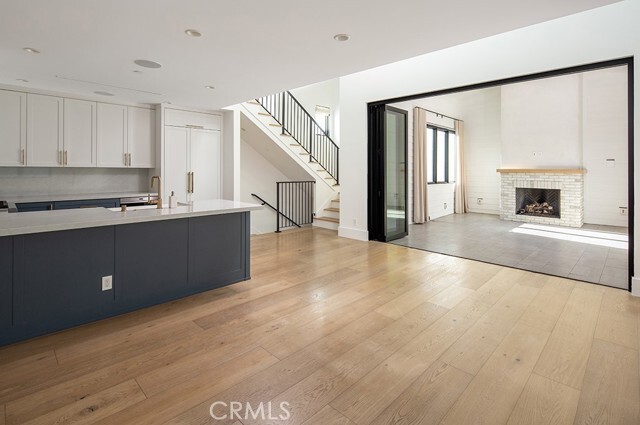 Foto del edificio - 616 Acacia Ave