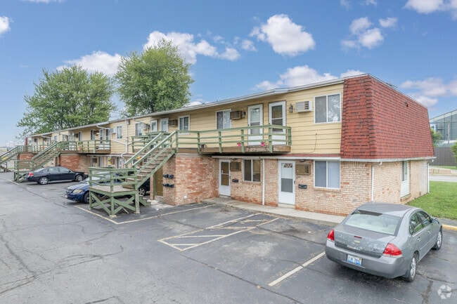 Building Photo - 5311 N Detroit Ave