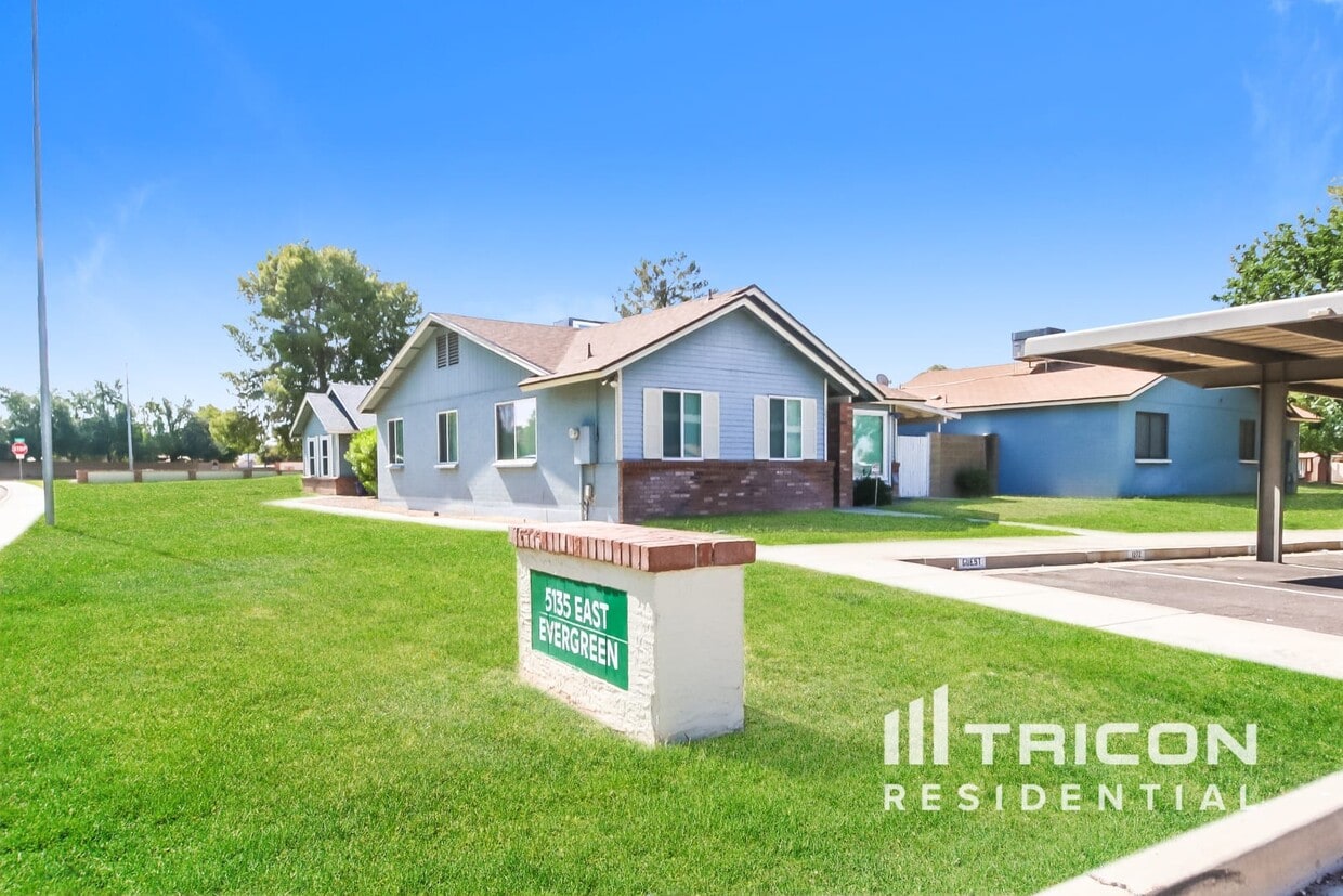 Foto principal - 5135 E Evergreen St