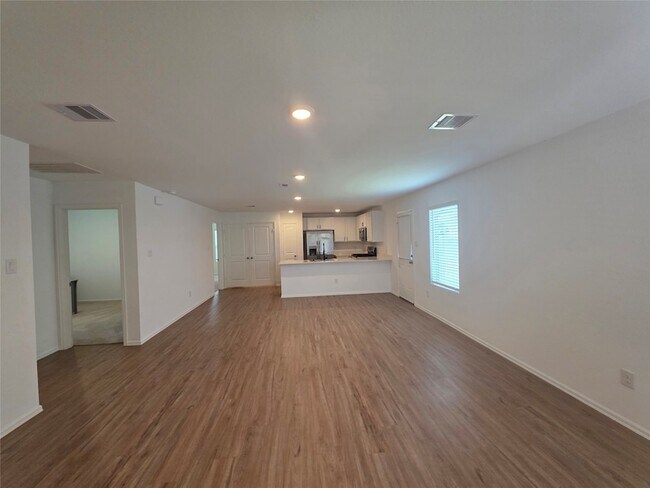 Foto del edificio - 314 Riverwood Village Ln