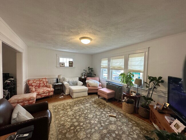 Building Photo - 40 Trapelo St