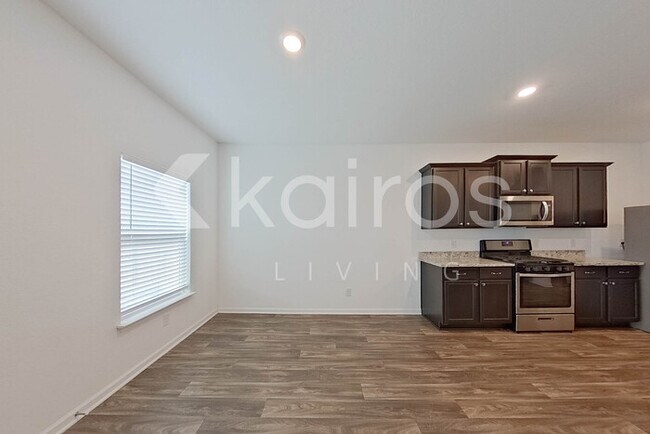 Foto del edificio - 950 Shady Brk