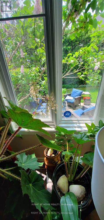 Building Photo - 142 Windhurst Dr