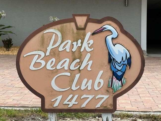 Foto del edificio - 1477 Park Beach Cir
