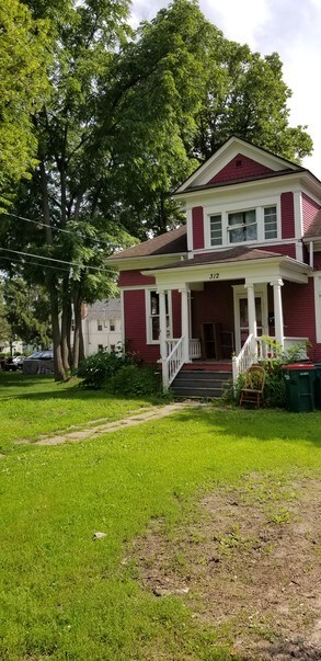 Primary Photo - 312 E Elm St