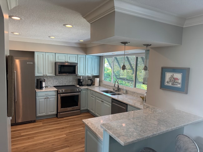 Building Photo - 13968 Lake Point Dr
