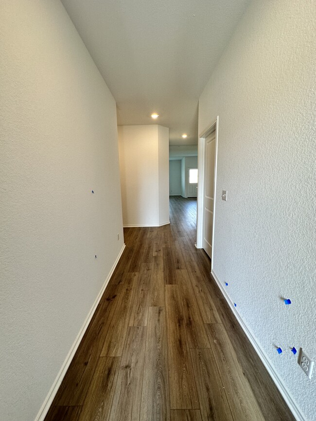 Building Photo - 112 Golden Grove Pky