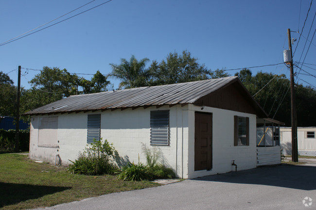 Foto del edificio - Pinetree Village Mobile Home Park