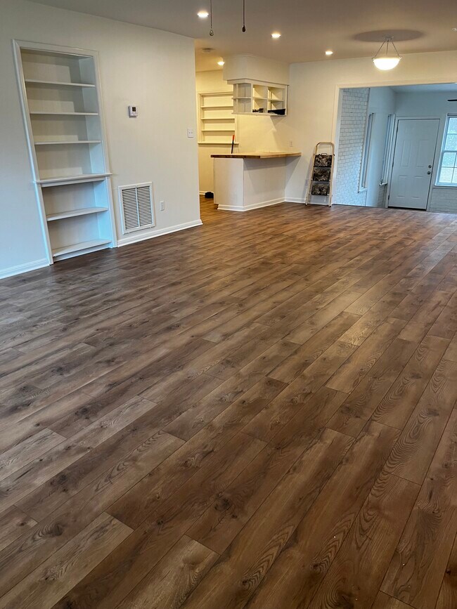 Living/Dining Room - 416 S Jefferson Pky