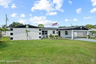 Building Photo - 1108 Vineland St