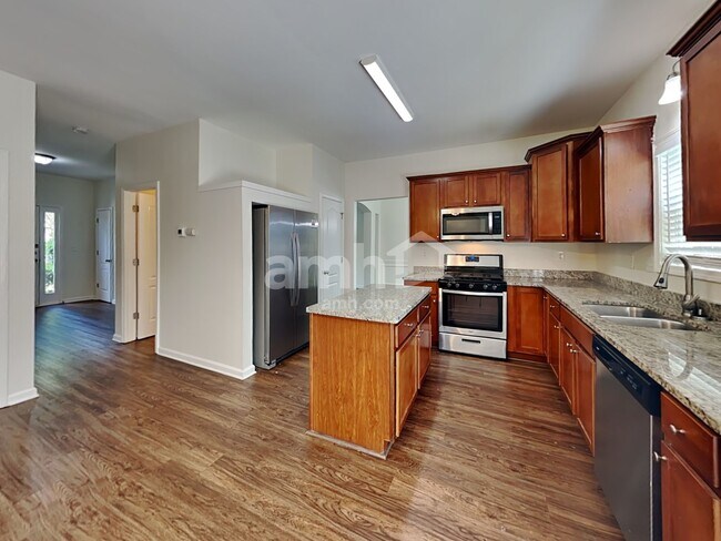 Building Photo - 2026 Peach Shoals Cir